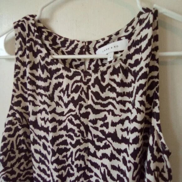 Lark & RO sleeveless top size 4 - Picture 3 of 4